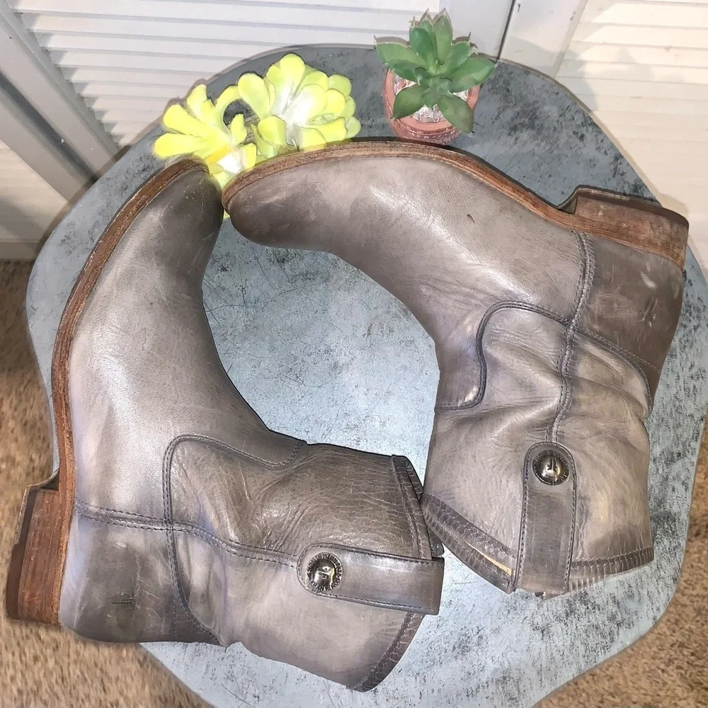 Frye #77908 Melissa Button Leather Antique Washed Women's Biker Boots Size 7